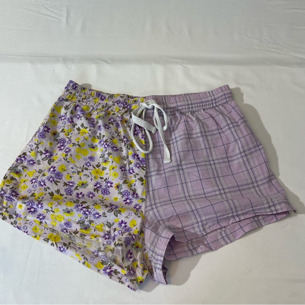 AEROPOSTALE shorts , women’s size L, good condition, preowned